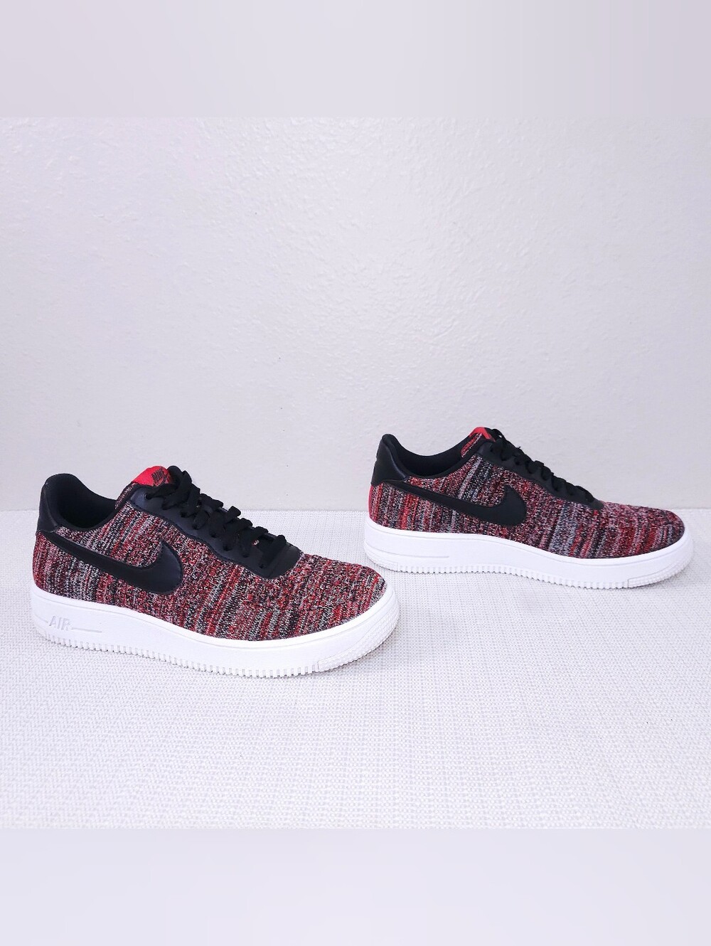 NIKE Air Force 1 Flyknit 2.0 Men's US 9.5 University Red Black Athletic Shoes